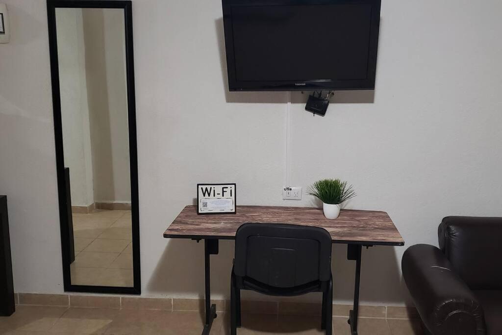 Departamento Comodo Centrico Tv Ac Wifi Cocina Parking, Letra C Ciudad Valles Bagian luar foto